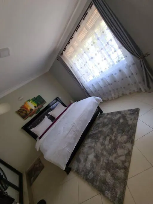 Apartment Jd Elegant, Lake And City View Makindye Kampala